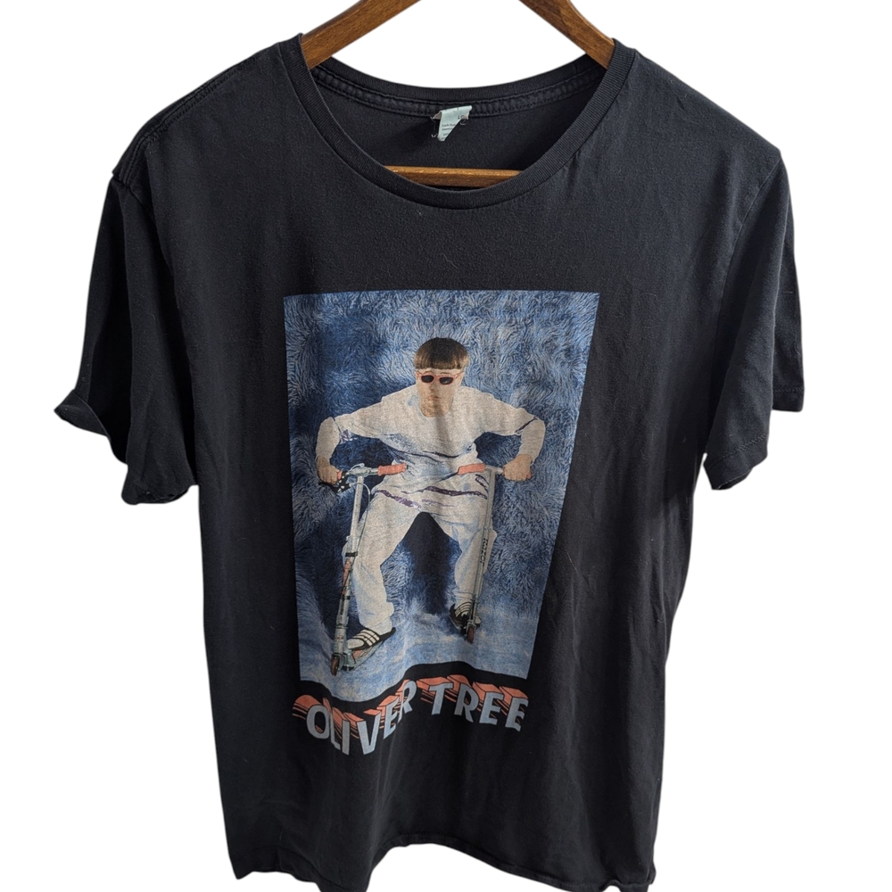 Pacifica Black Graphic Tee with Blue and White Design